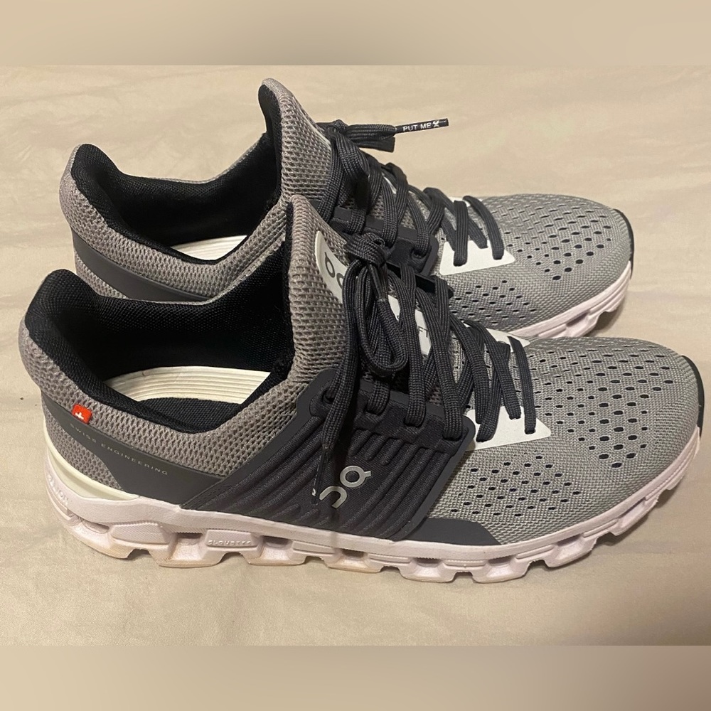 On Cloud Sneakers. Barely Worn. Size 7.5